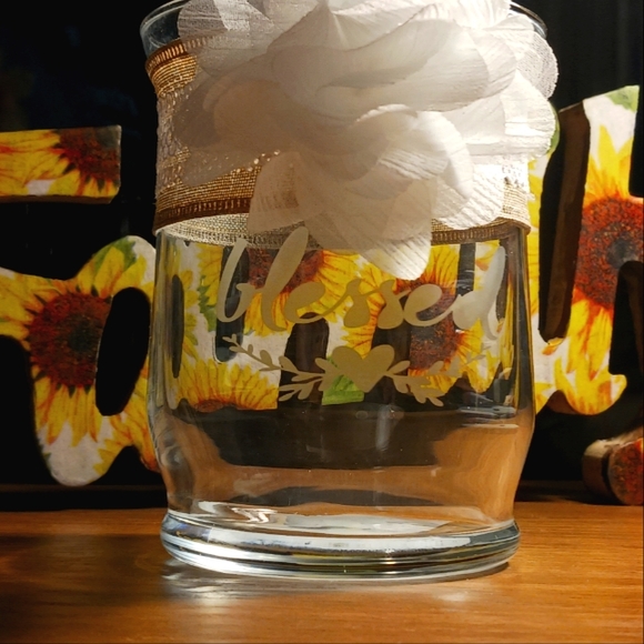 Hurricane Candle Holder with Etched Design - Picture 2 of 7